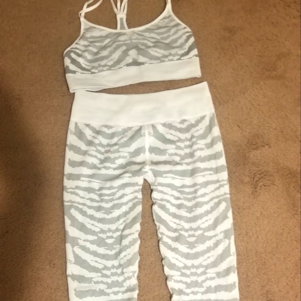 BOMBSHELL SPORTSWEAR